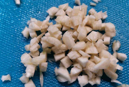 Фото шага рецепта Летний овощной салат с базиликом и ткемали 151520 шаг 12  