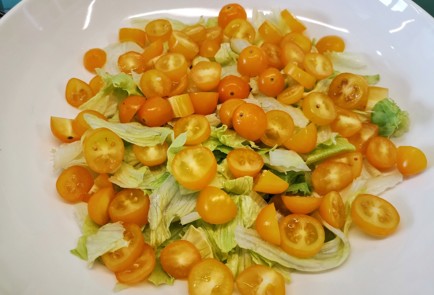 Фото шага рецепта Летний прованский салат 140031 шаг 3  