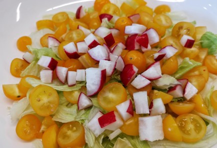 Фото шага рецепта Летний прованский салат 140031 шаг 4  