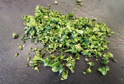 Фото шага рецепта Летний прованский салат 140031 шаг 9  