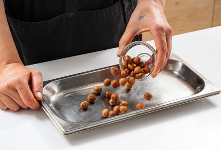 Фото шага рецепта Летний салат с абрикосами и голубым сыром 186536 шаг 2  