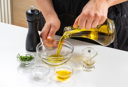 Фото шага рецепта Летний салат с абрикосами и голубым сыром 186536 шаг 8  