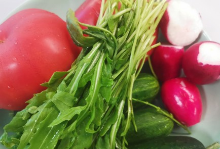 Фото шага рецепта Летний салат 189488 шаг 1  