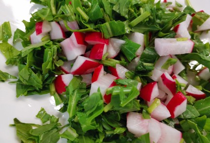 Фото шага рецепта Летний салат 189488 шаг 4  