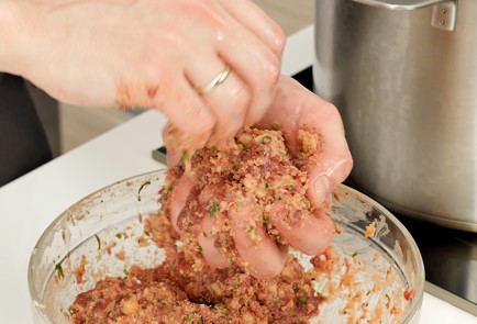 Фото шага рецепта Австрийский суп с печению леберкнедельзуппе 92316 шаг 8  