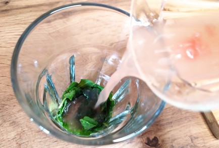 Фото шага рецепта Лимонад с грейпфрутом и мятой 189173 шаг 6  