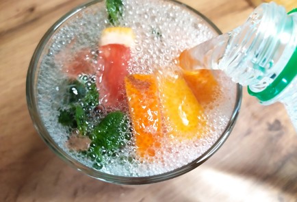 Фото шага рецепта Лимонад с грейпфрутом и мятой 189173 шаг 9  