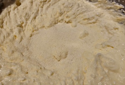 Фото шага рецепта Лимонная запеканка с брусникой 175302 шаг 5  