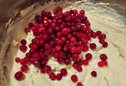 Фото шага рецепта Лимонная запеканка с брусникой 175302 шаг 8  