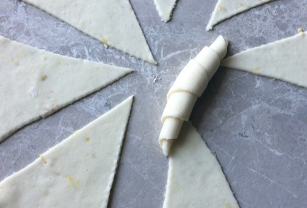 Фото шага рецепта Лимонные рогалики 174334 шаг 10  