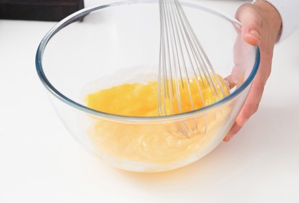 Фото шага рецепта Лимонный курд 80370 шаг 1  