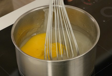 Фото шага рецепта Лимонный пирог с меренгой 125576 шаг 6  