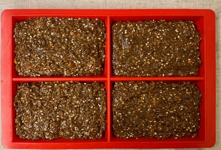 Фото шага рецепта Льняные вафли с морковью 191172 шаг 9  