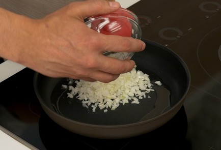 Фото шага рецепта Лепешка с фасолью лобиани 137205 шаг 4  