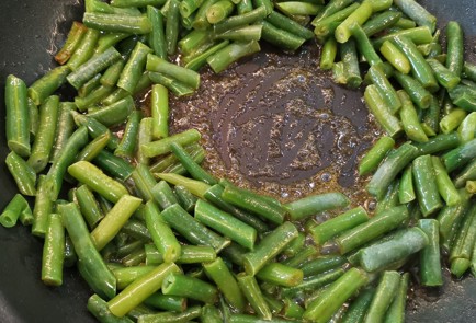 Фото шага рецепта Лобио с грибами 174166 шаг 4  