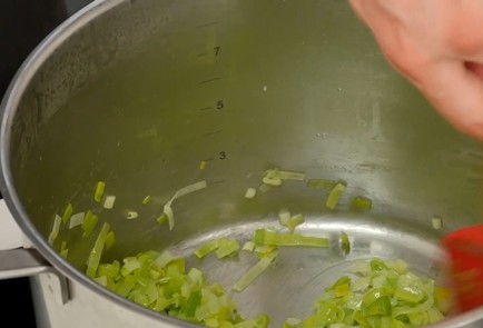 Фото шага рецепта Финский рыбный суп лохикейтто 92772 шаг 5  