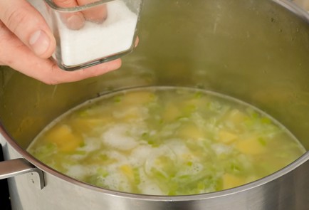 Фото шага рецепта Финский рыбный суп лохикейтто 92772 шаг 7  