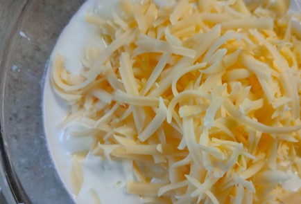 Фото шага рецепта Лоранский пирог на слоеном тесте с курицей и грибами 189265 шаг 17  