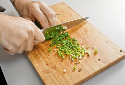 Фото шага рецепта Лосось в кунжуте на подушке из цукини 30209 шаг 6  