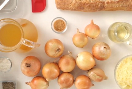 Фото шага рецепта Луковый суп 17580 шаг 1  