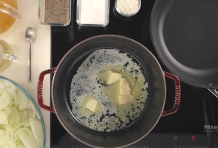 Фото шага рецепта Луковый суп 17580 шаг 2  