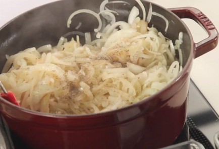 Фото шага рецепта Луковый суп 17580 шаг 4  