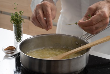 Фото шага рецепта Луковый конфитюр с белым луком 151435 шаг 6  