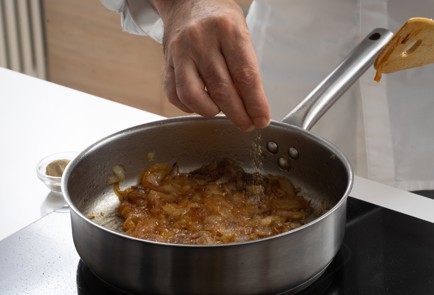 Фото шага рецепта Луковый конфитюр с белым луком 151435 шаг 8  