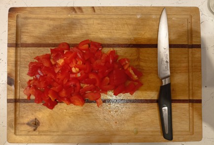 Фото шага рецепта Сосиски тушенные с овощами 191269 шаг 3  