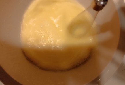 Фото шага рецепта Маффины из переспелых бананов 190928 шаг 7  