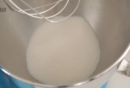 Фото шага рецепта Маффины с голубикой и мускатным орехом 21506 шаг 3  