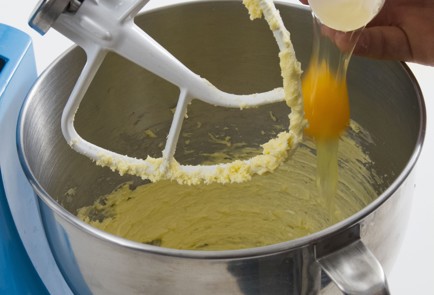 Фото шага рецепта Маффины с ветчиной и сыром 69613 шаг 3  