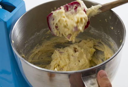 Фото шага рецепта Маффины с ветчиной и сыром 69613 шаг 4  