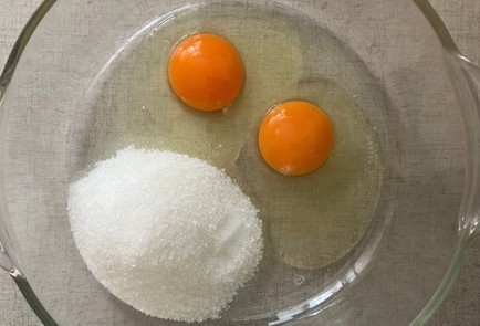 Фото шага рецепта Маффины в духовке со сливами и кабачком 190314 шаг 6  