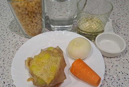 Фото шага рецепта Макароны на сковороде с куриным мясом 189961 шаг 1