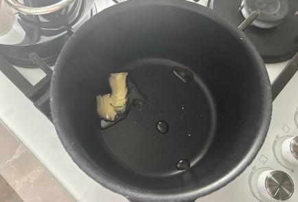 Фото шага рецепта Макароны на сковороде с ветчиной в сливочном соусе 189801 шаг 6