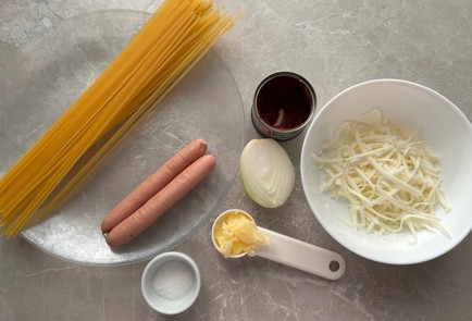 Фото шага рецепта Макароны с сосисками в томатном соусе 189777 шаг 1  