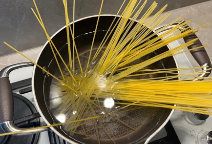 Фото шага рецепта Макароны с тунцом 189373 шаг 2  