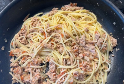 Фото шага рецепта Макароны с тунцом 189373 шаг 9  