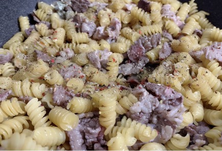 Фото шага рецепта Макароны в сливочном соусе с беконом 150961 шаг 4  