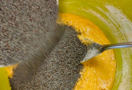 Фото шага рецепта Маковый кекс 188765 шаг 11  