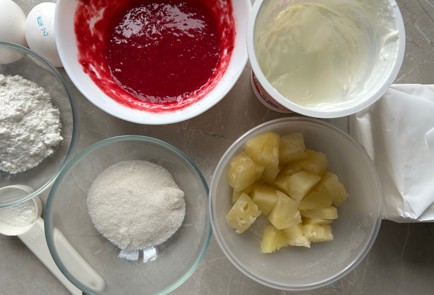 Фото шага рецепта Малиновая творожная запеканка с ананасом 190003 шаг 1  