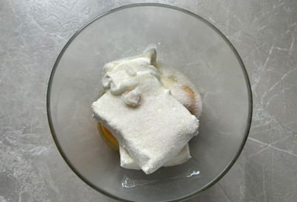 Фото шага рецепта Малиновая творожная запеканка с ананасом 190003 шаг 4  