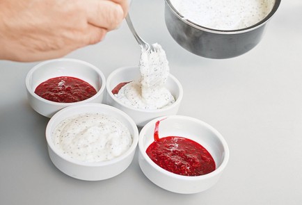 Фото шага рецепта Малиновоманный пудинг 42426 шаг 5