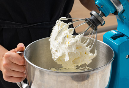 Фото шага рецепта Малиновый крем для торта 190699 шаг 6