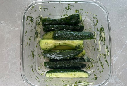 Фото шага рецепта Малосольные огурцы 186884 шаг 9  