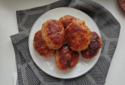 Фото шага рецепта Мамины котлетки 188662 шаг 12