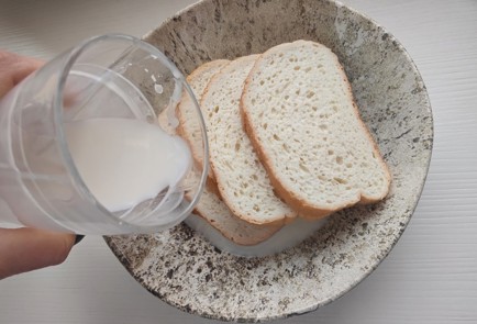 Фото шага рецепта Мамины котлетки 188662 шаг 6