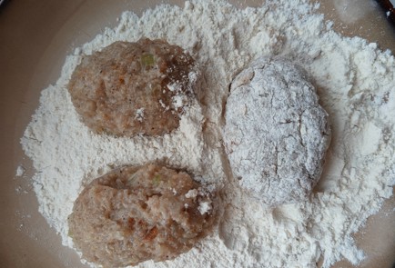 Фото шага рецепта Мамины куриные котлеты 175451 шаг 14  