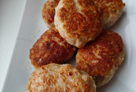 Фото шага рецепта Мамины куриные котлеты 175451 шаг 18  